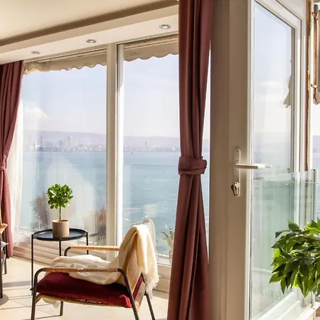 Missafir Exceptional Flat With Fascinating Sea View In Izmir